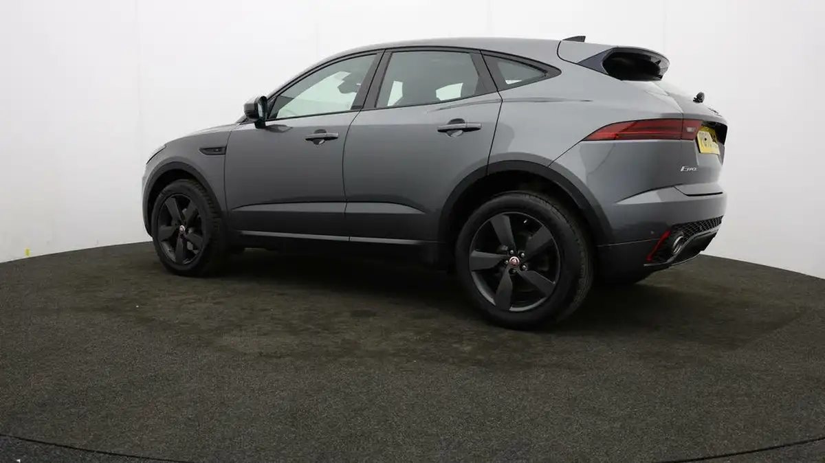 2020-jaguar-e-pace-20-i4d-chequered-flag-180ps-big-66