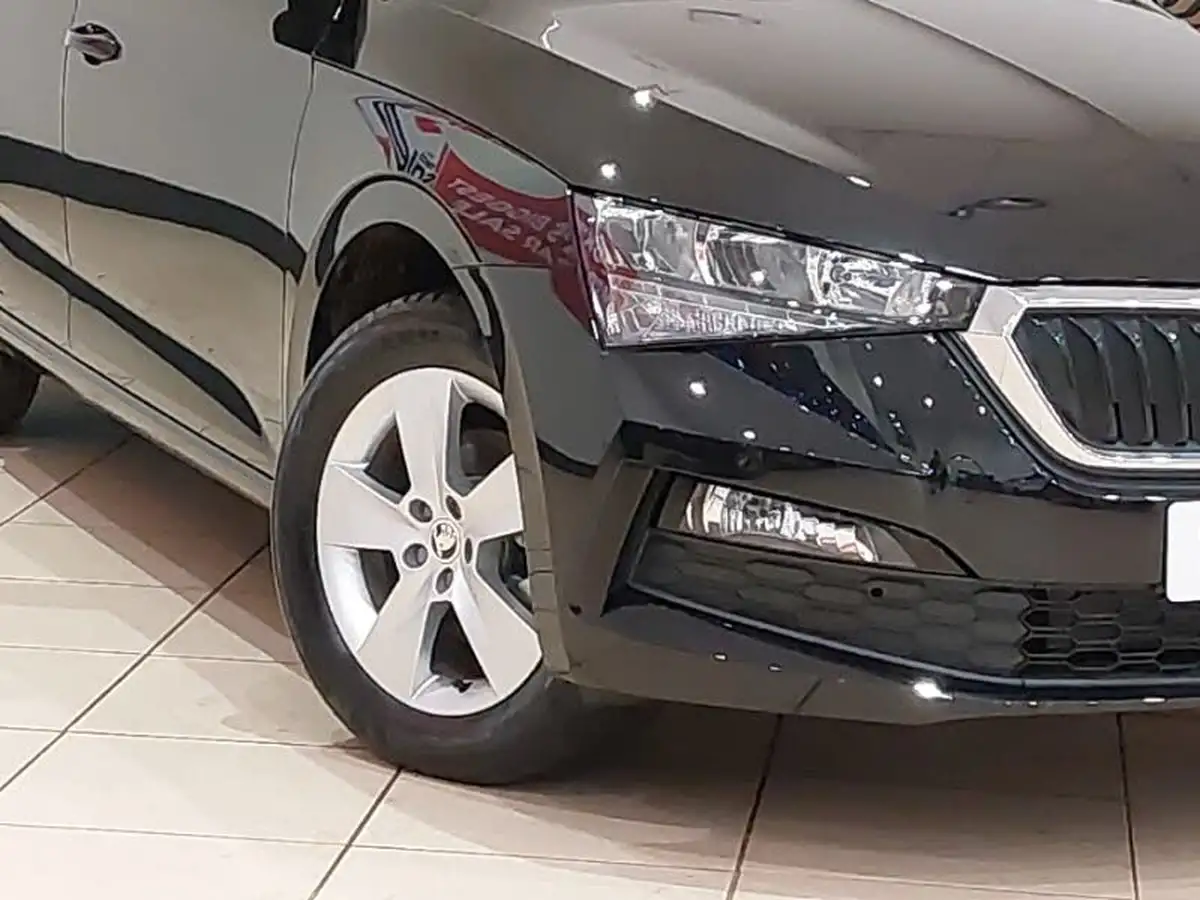 2024-skoda-scala-10-tsi-se-110ps-dsg-big-8