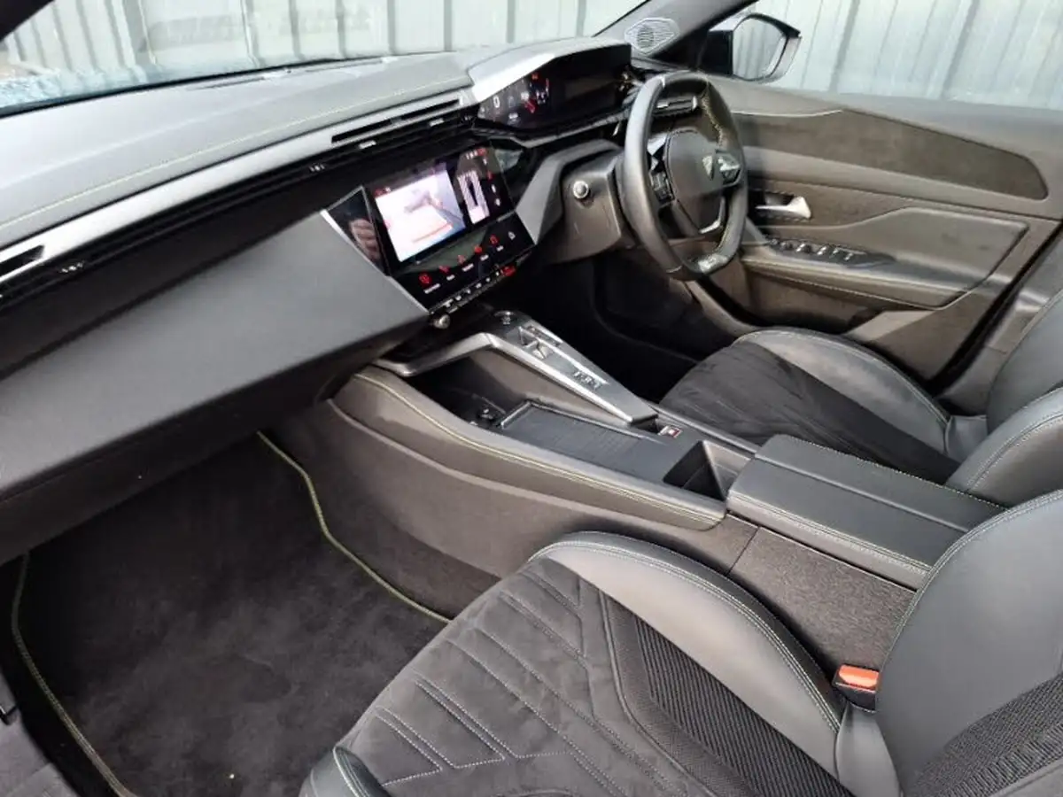 2023-peugeot-308-sw-12-puretech-gt-130ps-ss-eat8-big-4