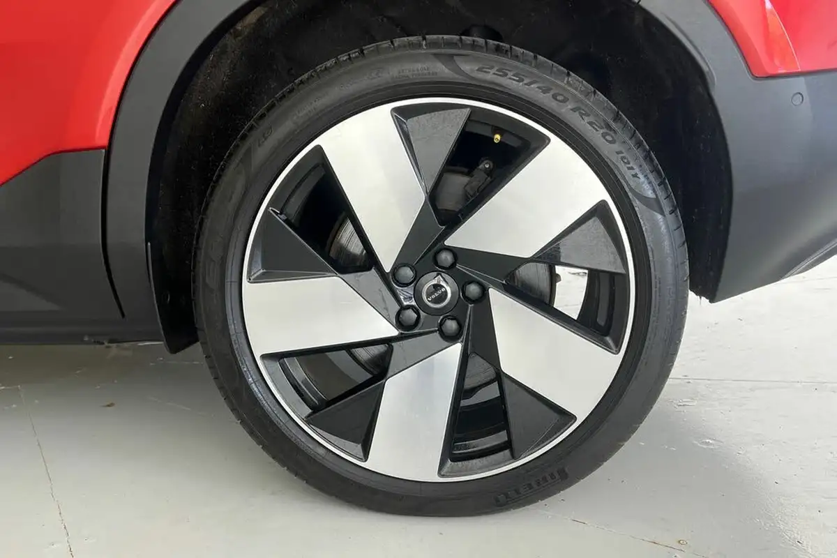 2022-volvo-c40-e-twin-recharge-pro-big-21