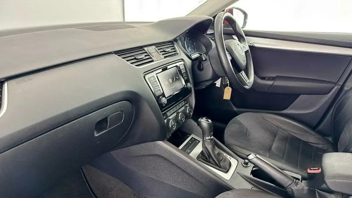 2016-skoda-octavia-14-tsi-se-l-estate-dsg-big-1