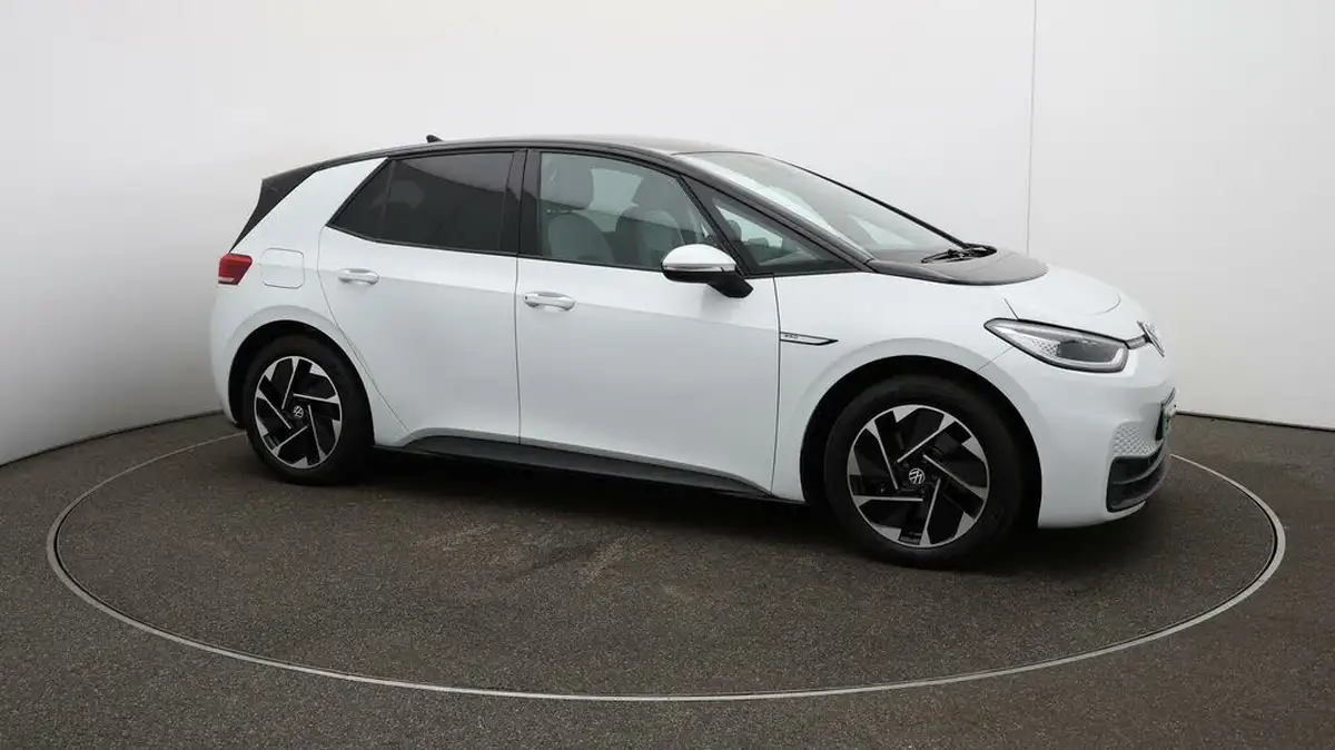 2022-volkswagen-id3-e-family-204ps-performance-big-1