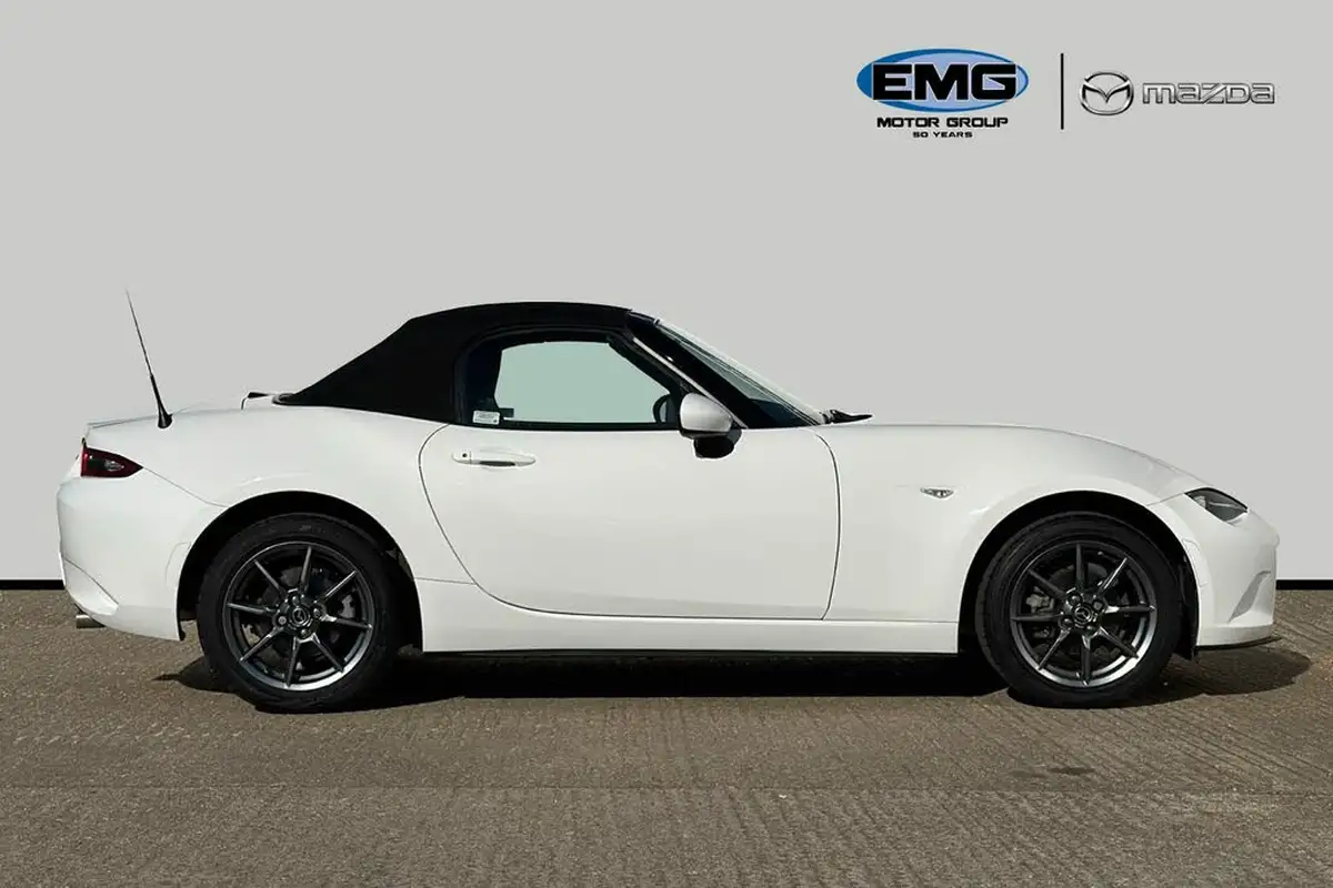 2019-mazda-mx-5-15-se-big-2