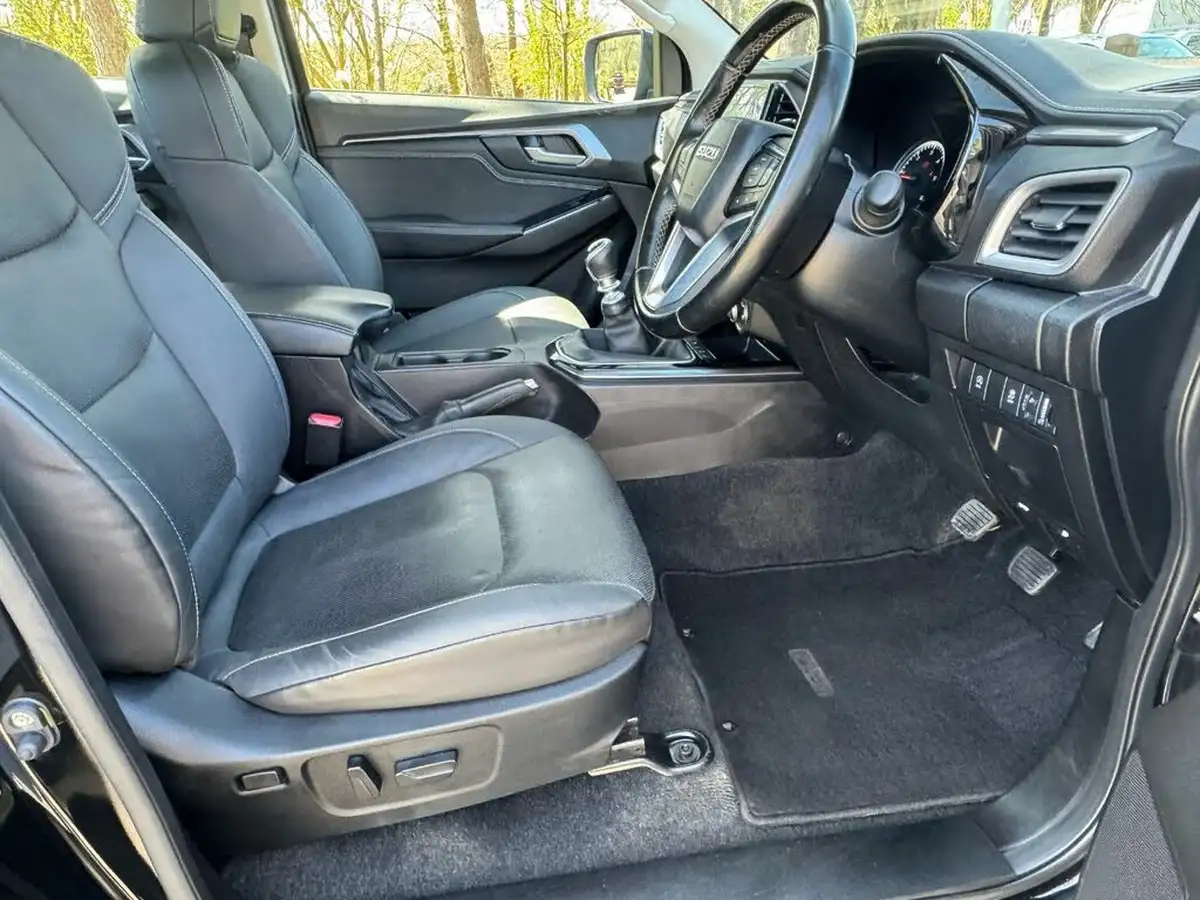 2021-isuzu-d-max-19td-dl40-big-10