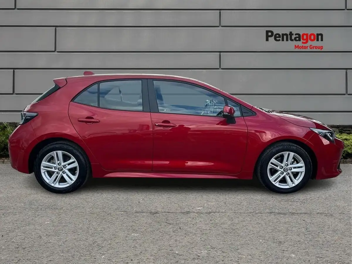 2022-toyota-corolla-18-vvt-i-icon-120bhp-trk-hatchback-5d-big-10