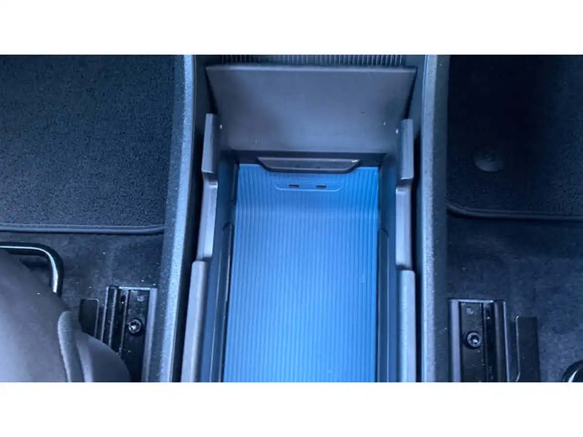2024-volvo-ex30-e-single-motor-plus-extended-range-big-42