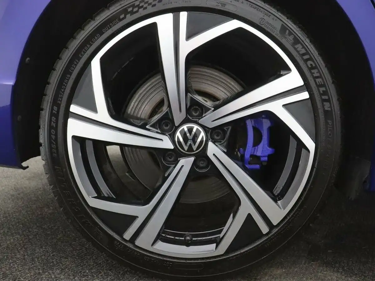 2021-volkswagen-golf-20-tsi-r-hatchback-big-14