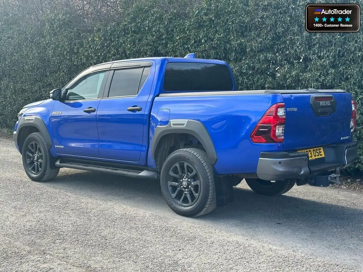 2023-toyota-hi-lux-28d-4d-invincible-x-2754cc-auto-big-7