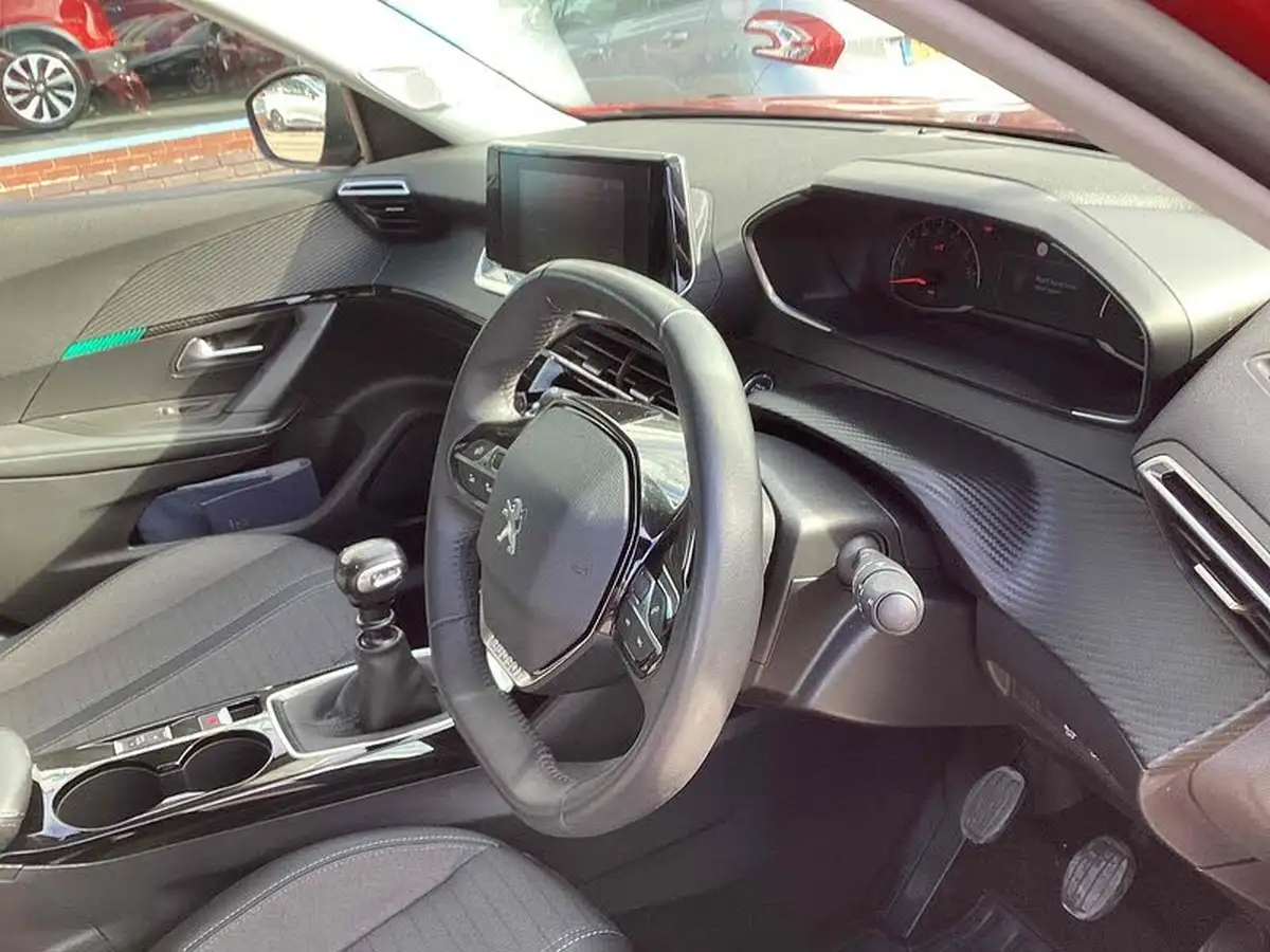 2021-peugeot-2008-suv-12-puretech-allure-100bhp-big-2