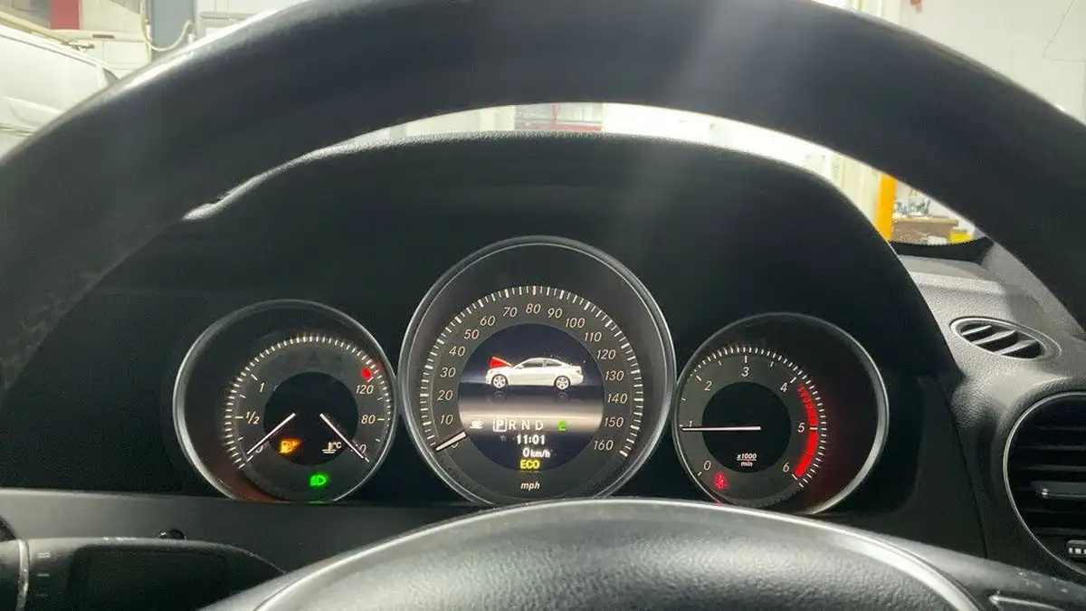 2013-mercedes-benz-c-class-21cdi-c220-cdi-executive-se-170bhp-cdi-coupe-2d-7g-tronic-plus-big-9