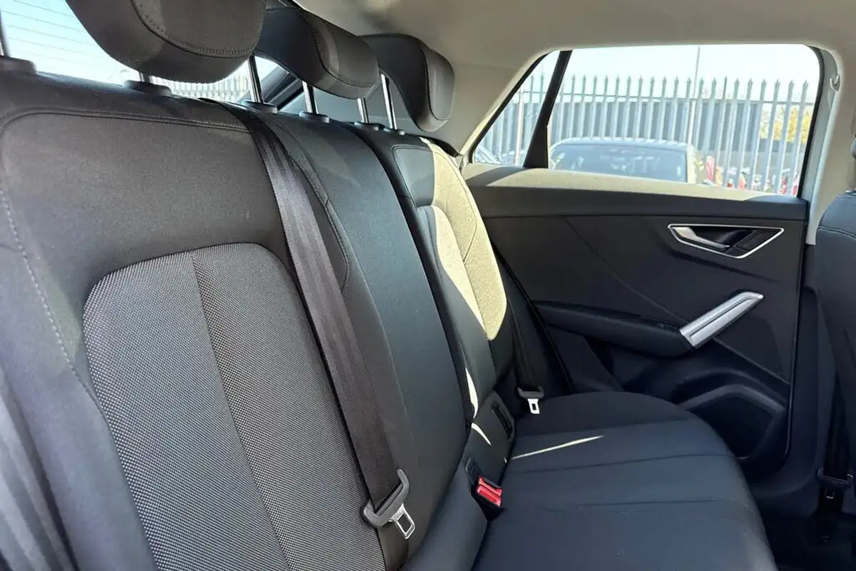 2021-audi-q2-10-30-tfsi-technik-big-18
