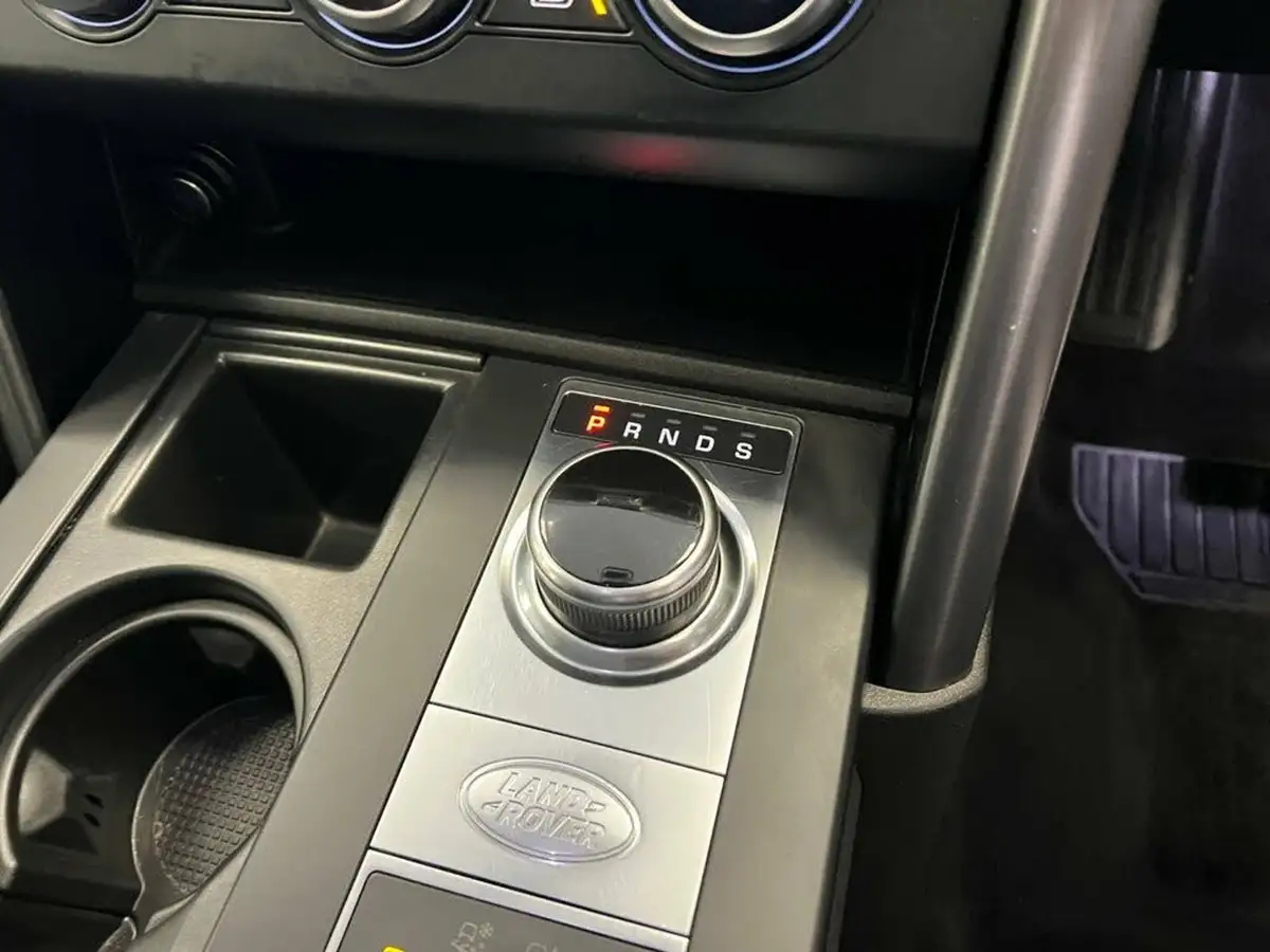 2019-land-rover-discovery-30-sd6-landmark-big-15