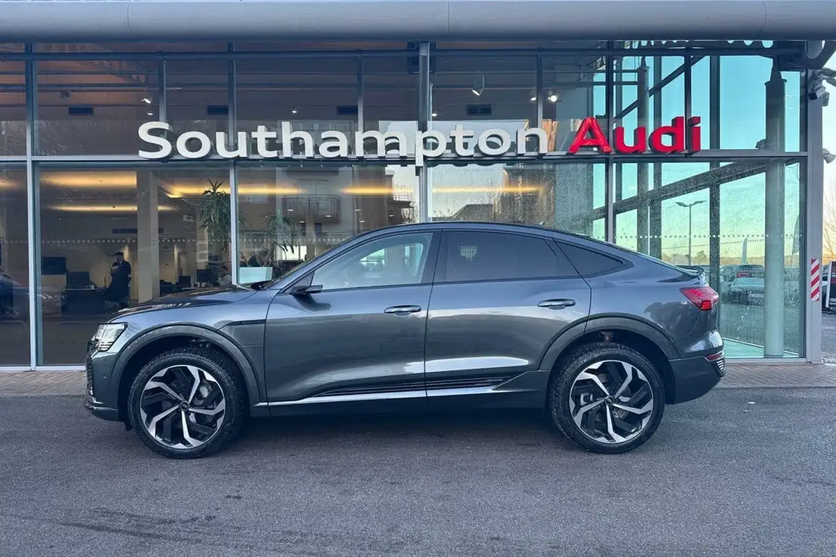 2024-audi-q8-e-tron-50e-black-edition-sportback-big-8