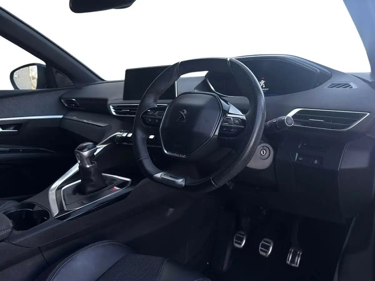 2018-peugeot-3008-suv-12-puretech-gt-line-big-8