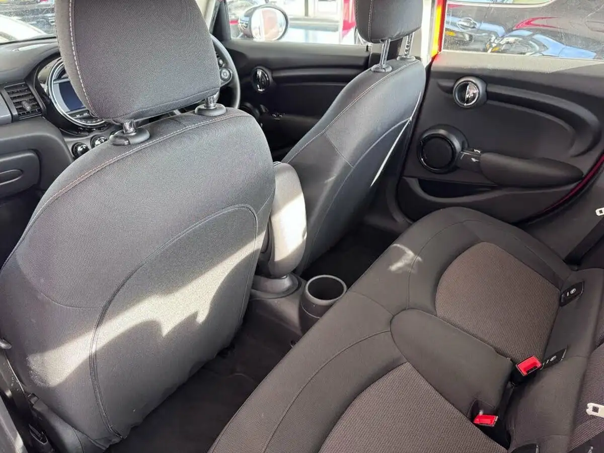 2019-mini-cooper-15-cooper-classic-hatchback-5d-big-30