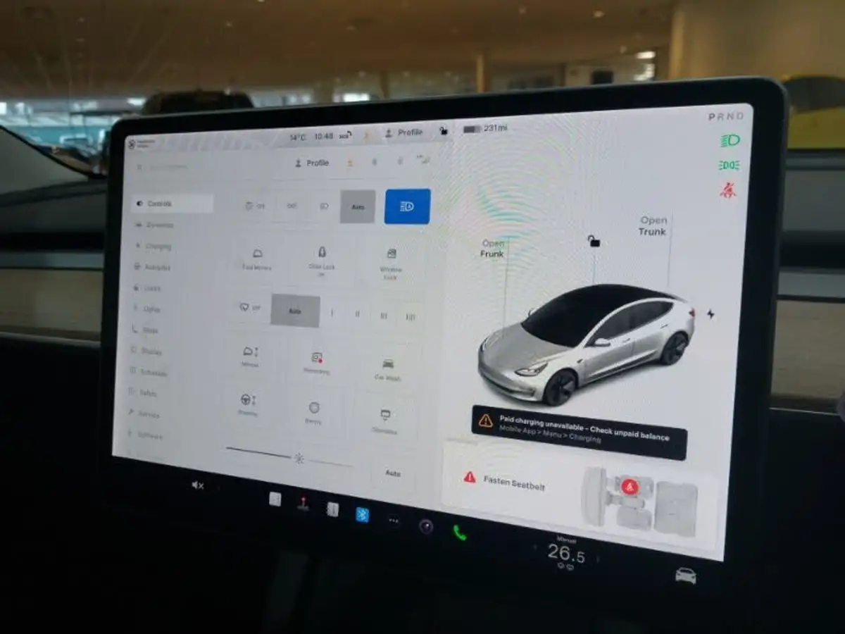 2021-tesla-model-3-e-long-range-awd-big-16