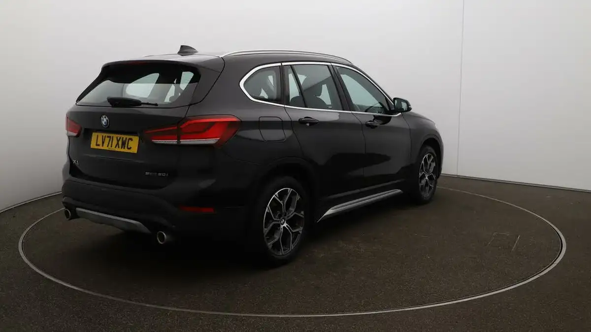 2021-bmw-x1-20-sdrive20i-xline-big-46