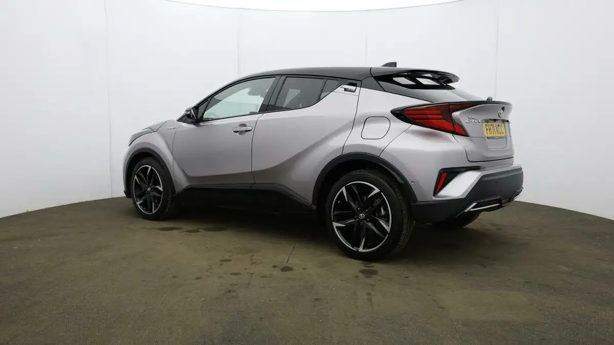 2021-toyota-c-hr-18-vvt-i-gr-sport-big-35