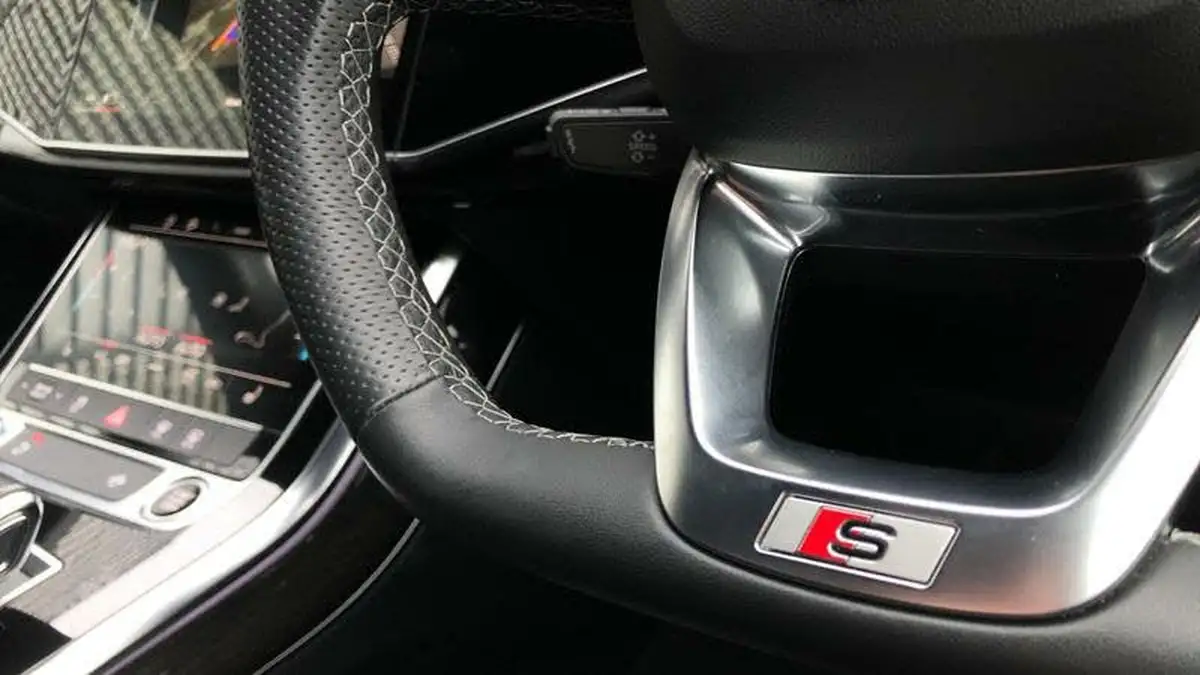 2022-audi-q7-30-55-tfsi-black-edition-big-30