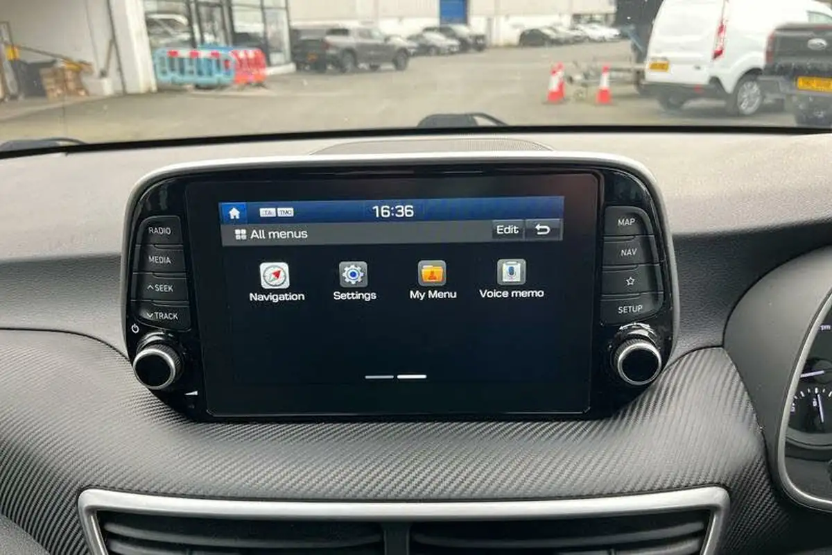 2019-hyundai-tucson-16-gdi-se-nav-big-31