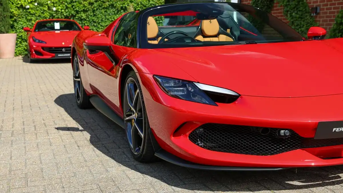 2023-ferrari-296-gts-big-29