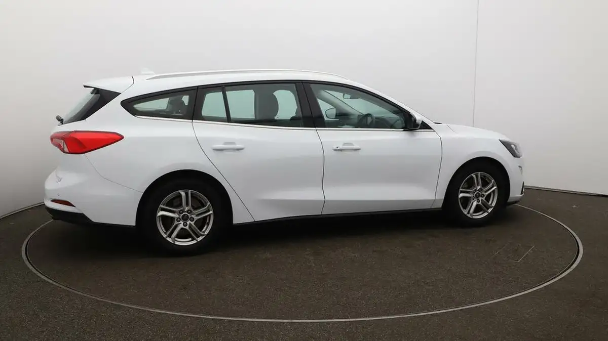 2020-ford-focus-15-zetec-120ps-estate-big-41