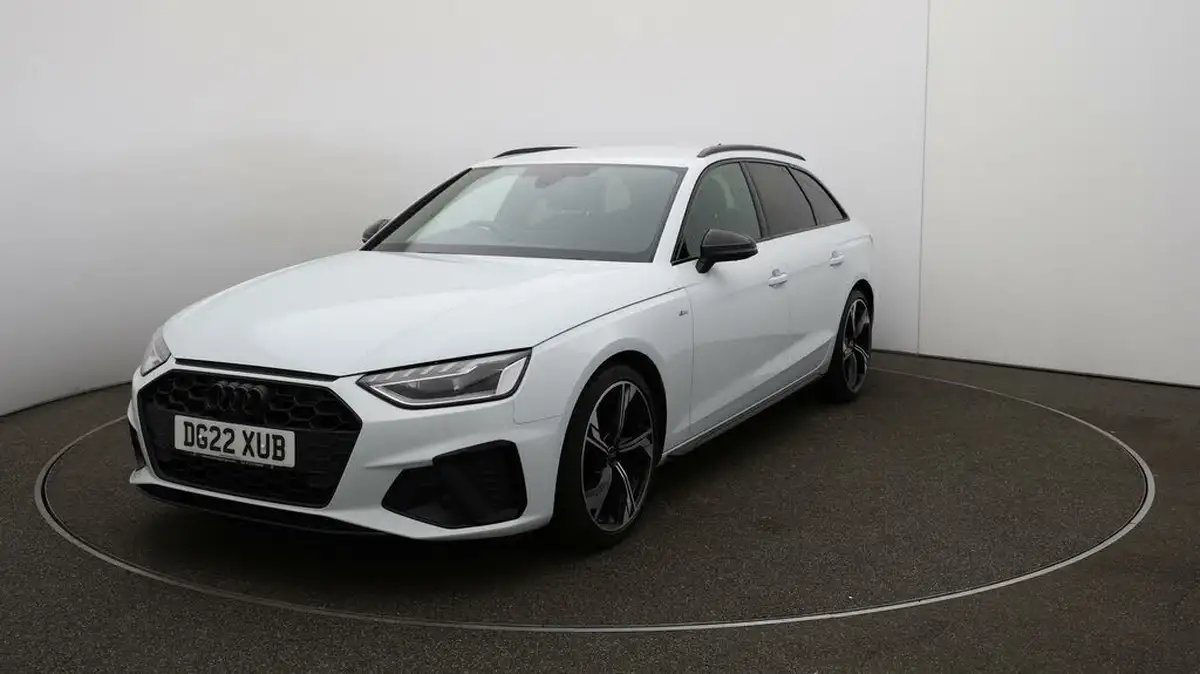 2022-audi-a4-avant-20-35-tfsi-black-edition-s-tronic-big-30
