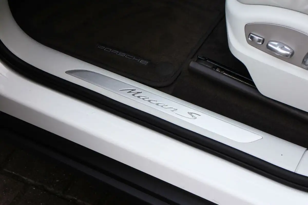 2016-porsche-macan-30td-s-big-71