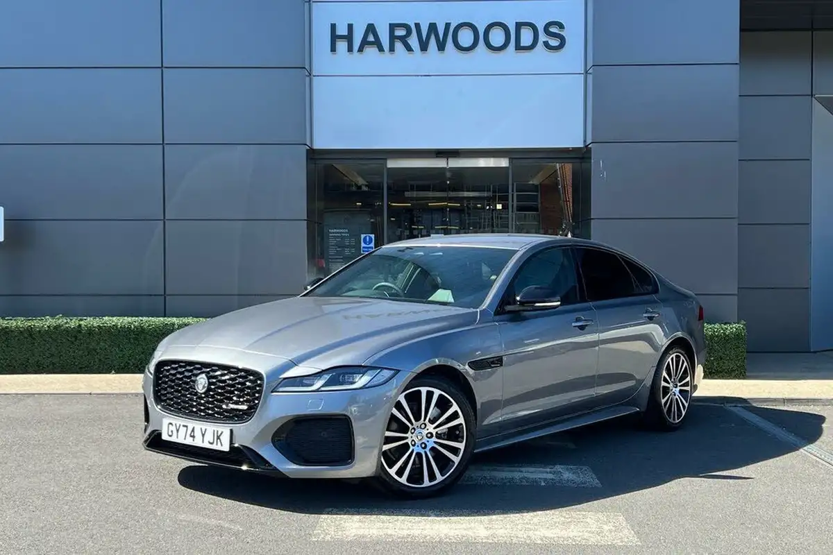 2024-jaguar-xf-20-d200-r-dynamic-se-black-saloon-4d-big-12
