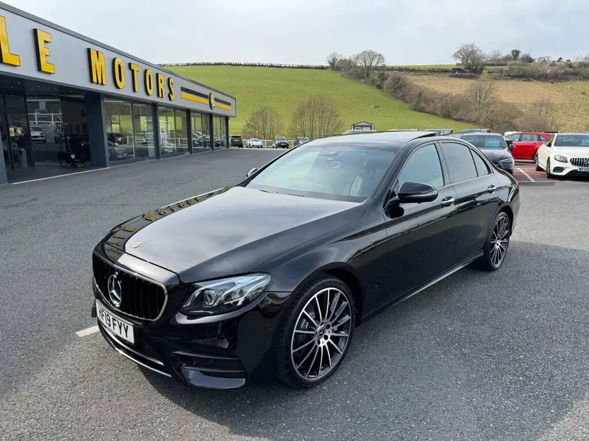 2019-mercedes-benz-e-class-30-d-e400d-amg-line-saloon-4d-plus-big-2