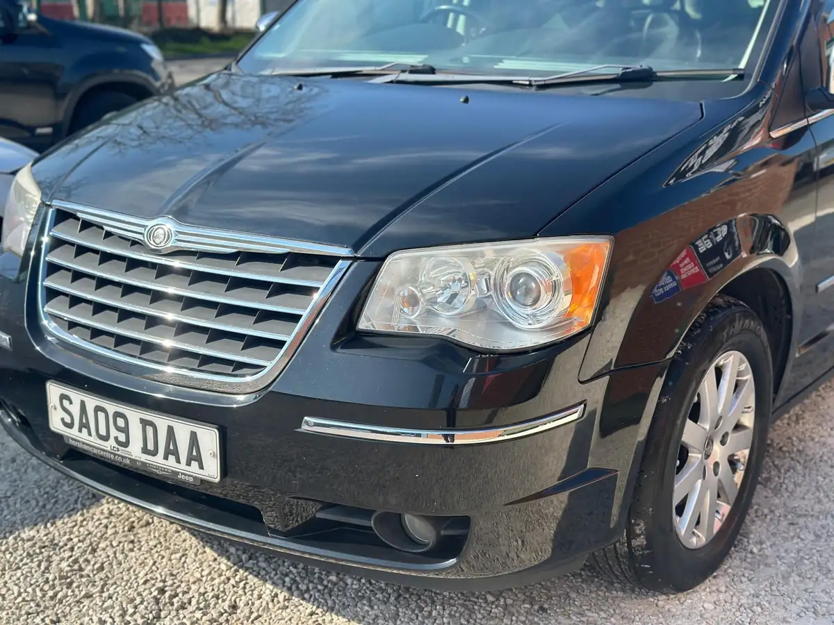 2009-chrysler-grand-voyager-28td-limited-big-43