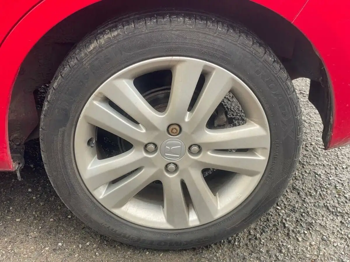 2014-honda-jazz-14-es-plus-big-20
