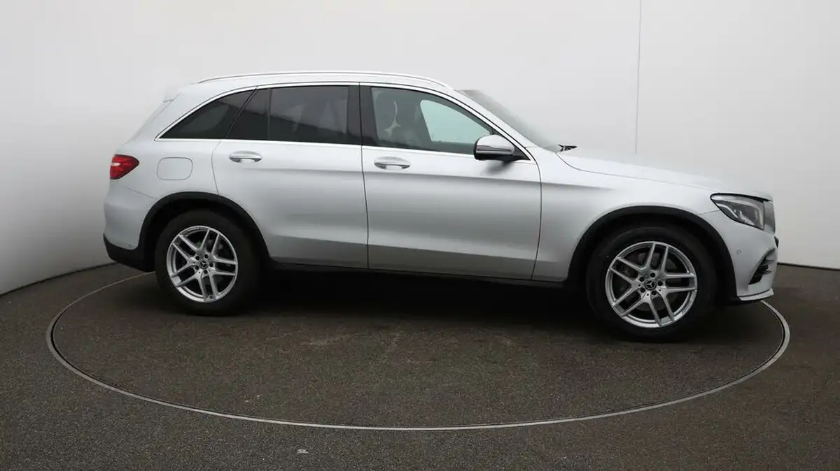 2018-mercedes-benz-glc-class-21d-glc220d-amg-line-ss-station-wagon-5d-big-40