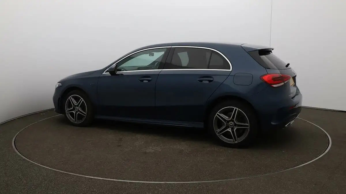 2021-mercedes-benz-a-class-13-a250e-amg-line-executive-hatchback-5d-big-40