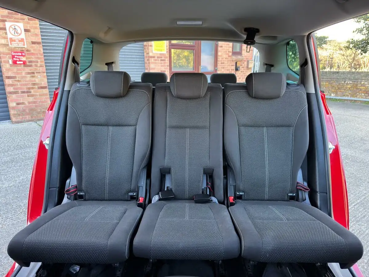 2016-vauxhall-zafira-tourer-14i-16v-turbo-sri-big-31