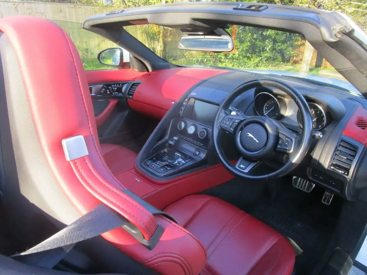 2015-jaguar-f-type-50-r-convertible-awd-big-12