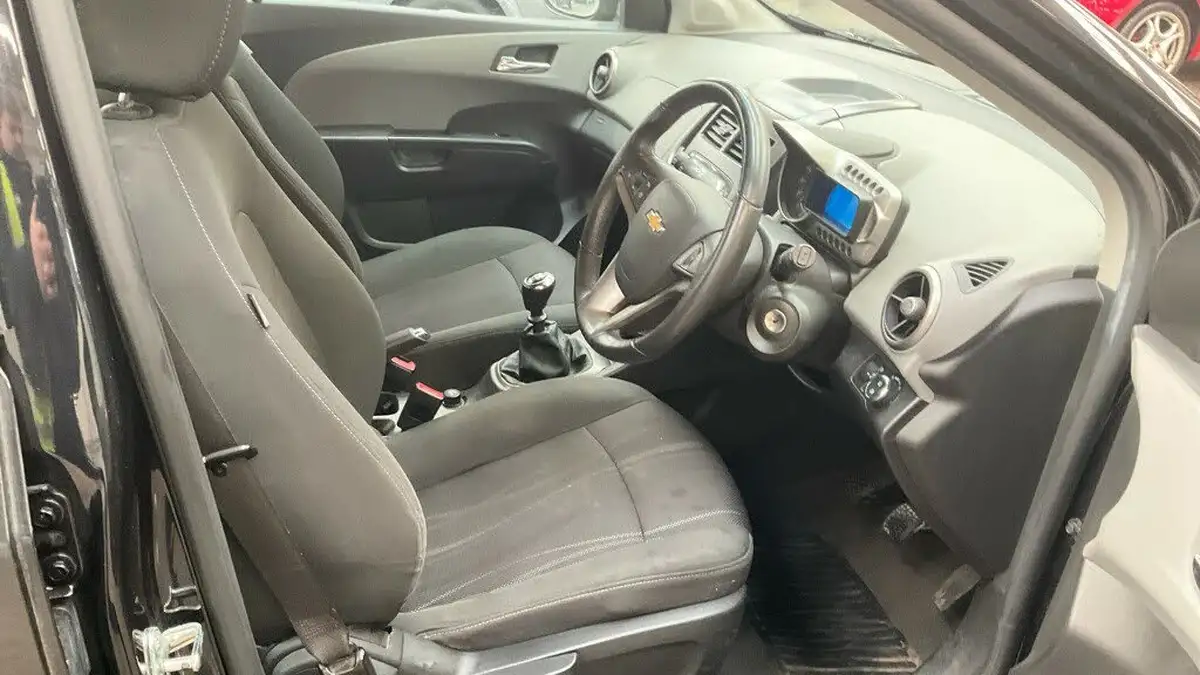 2012-chevrolet-aveo-14-ltz-99bhp-big-8