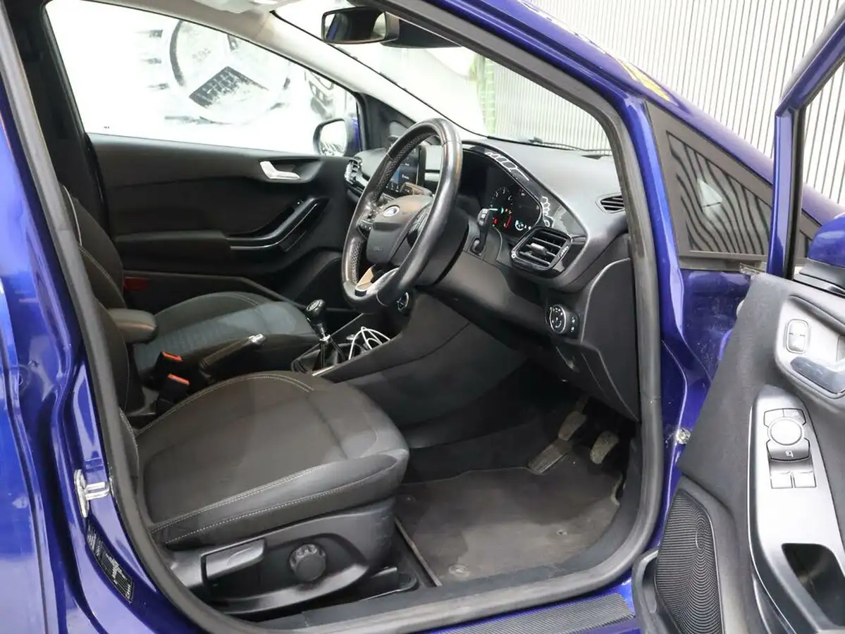 2017-ford-fiesta-15tdci-titanium-120ps-ss-5d-1498cc-big-8