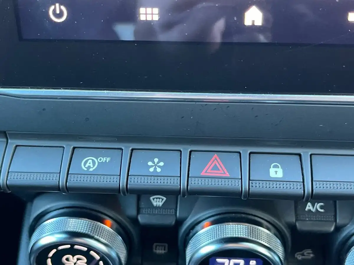 2021-renault-clio-10-tce-rs-line-90ps-big-24