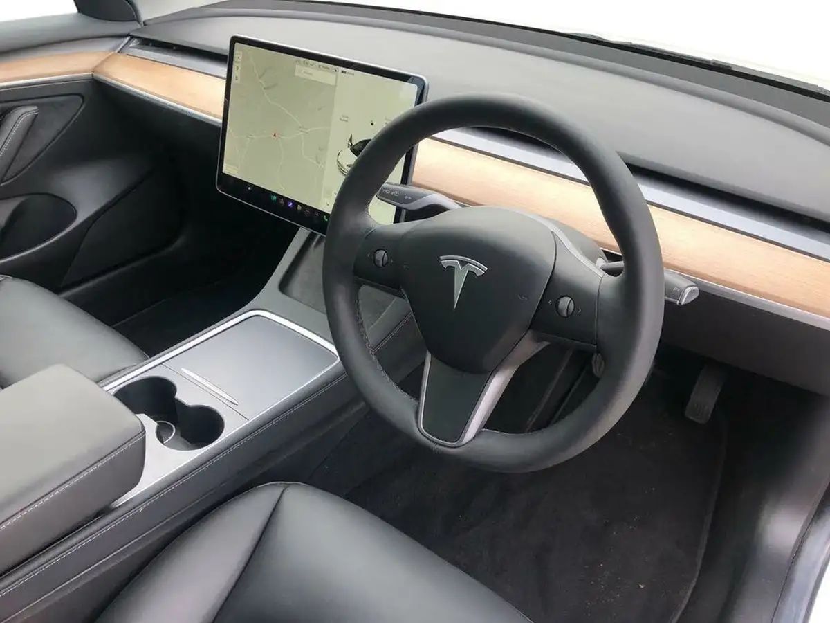 2021-tesla-model-3-e-standard-plus-big-5