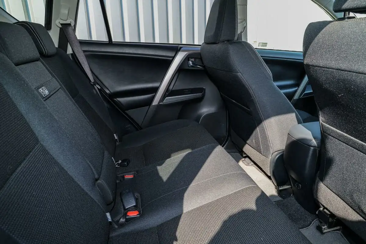 2016-toyota-rav4-25-vvt-i-business-edition-plus-e-cvt-big-12