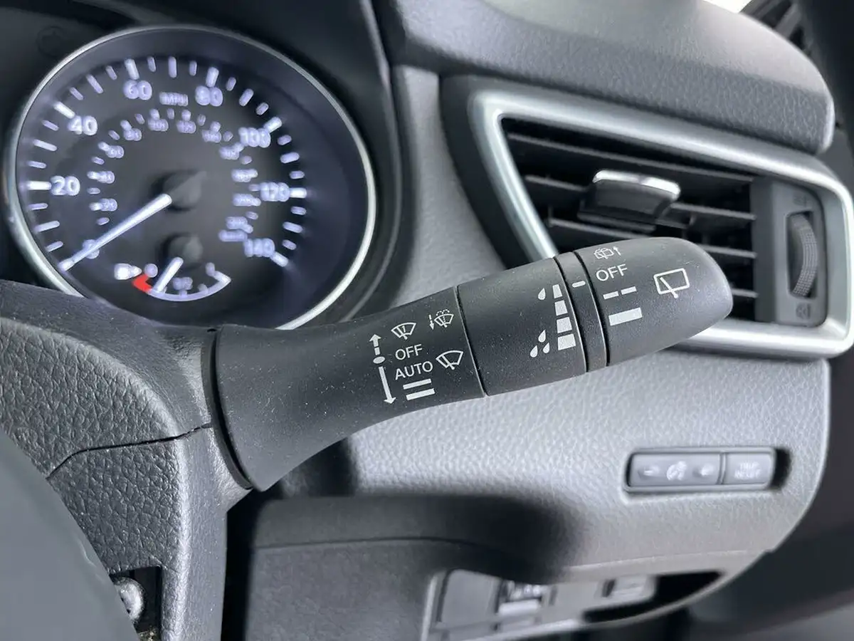 2017-nissan-qashqai-15dci-n-connecta-big-12
