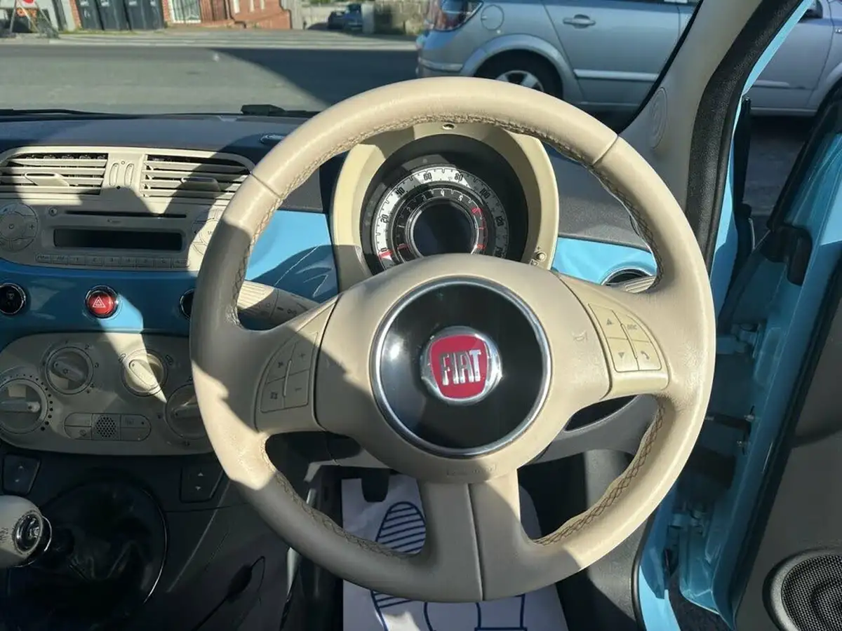 2011-fiat-500-12-lounge-big-10