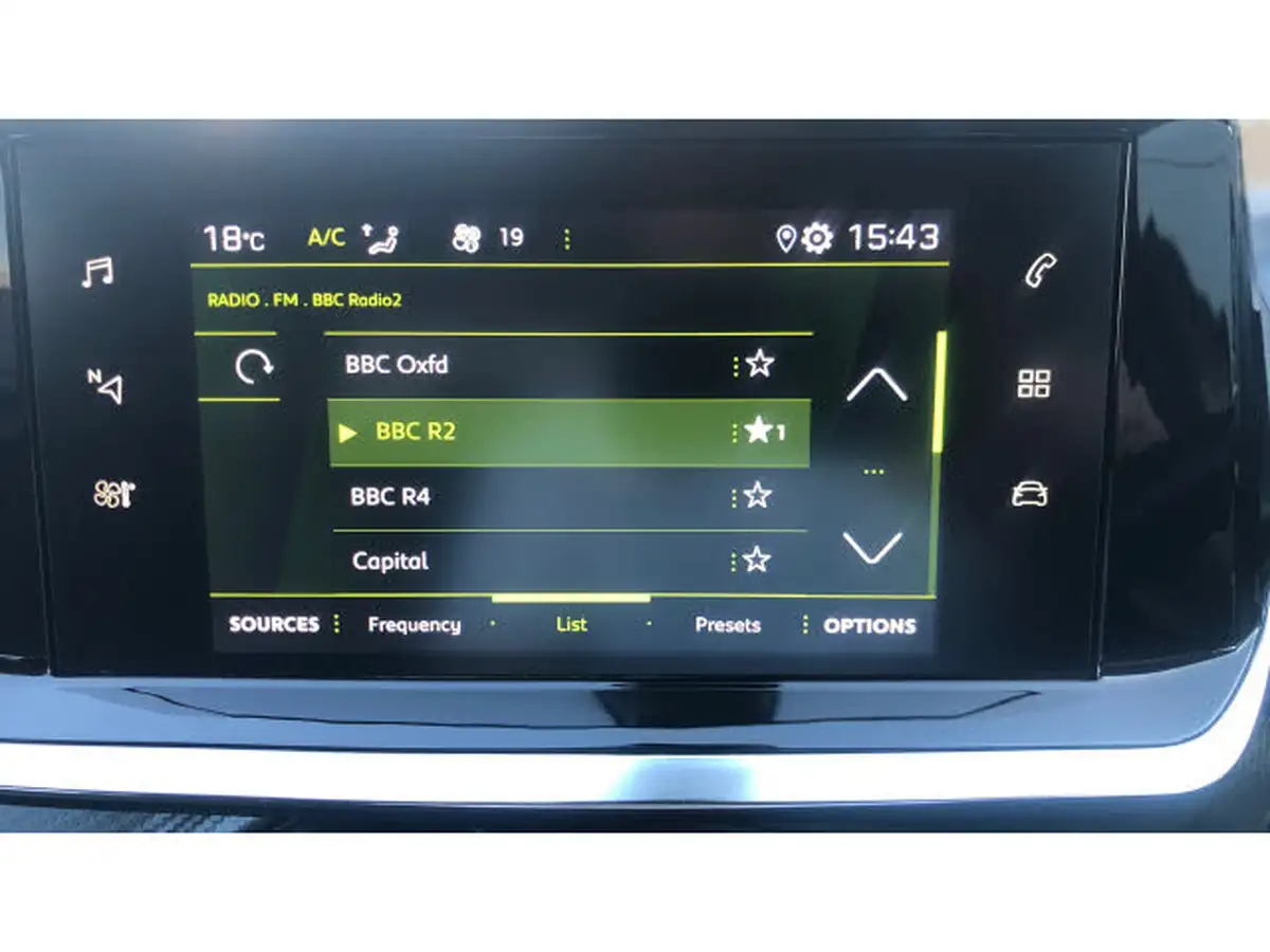 2021-peugeot-2008-suv-12-puretech-allure-premium-130bhp-big-20
