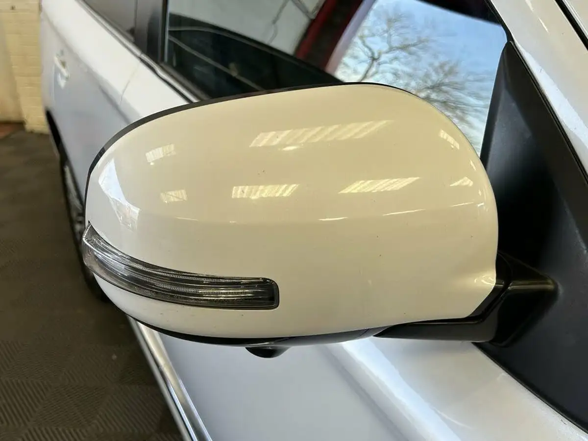 2019-mitsubishi-outlander-24-4h-phev-big-20