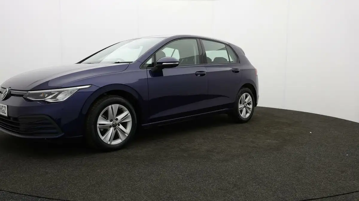 2022-volkswagen-golf-15-tsi-life-150ps-hatchback-big-2