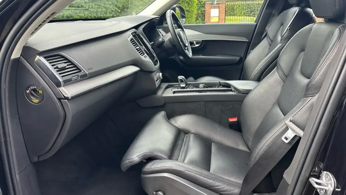 2023-volvo-xc90-20-b5-core-big-32