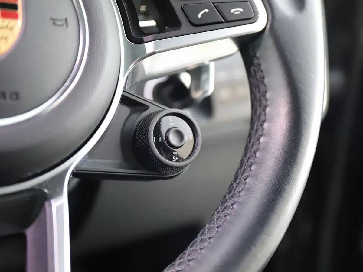 2020-porsche-cayenne-30-v6-coupe-big-19