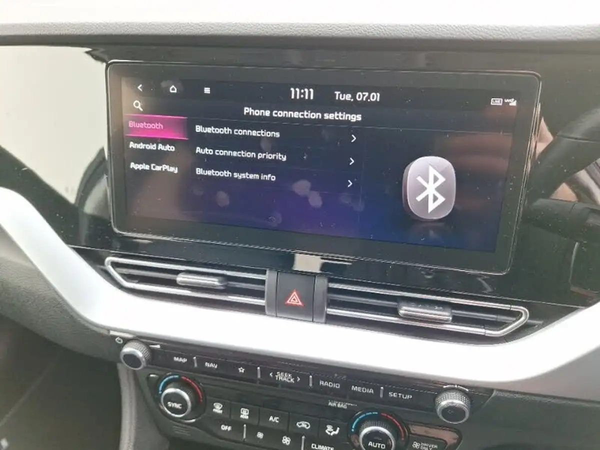 2021-kia-niro-16-gdi-phev-3-42in-cluster-big-18