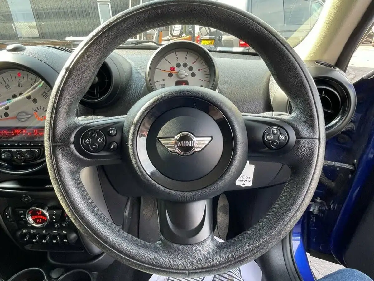 2014-mini-paceman-16td-cooper-d-4x4-all4-big-3